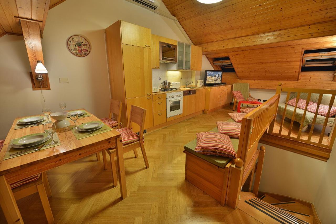 Old Town Apartments Tyn Прага Экстерьер фото